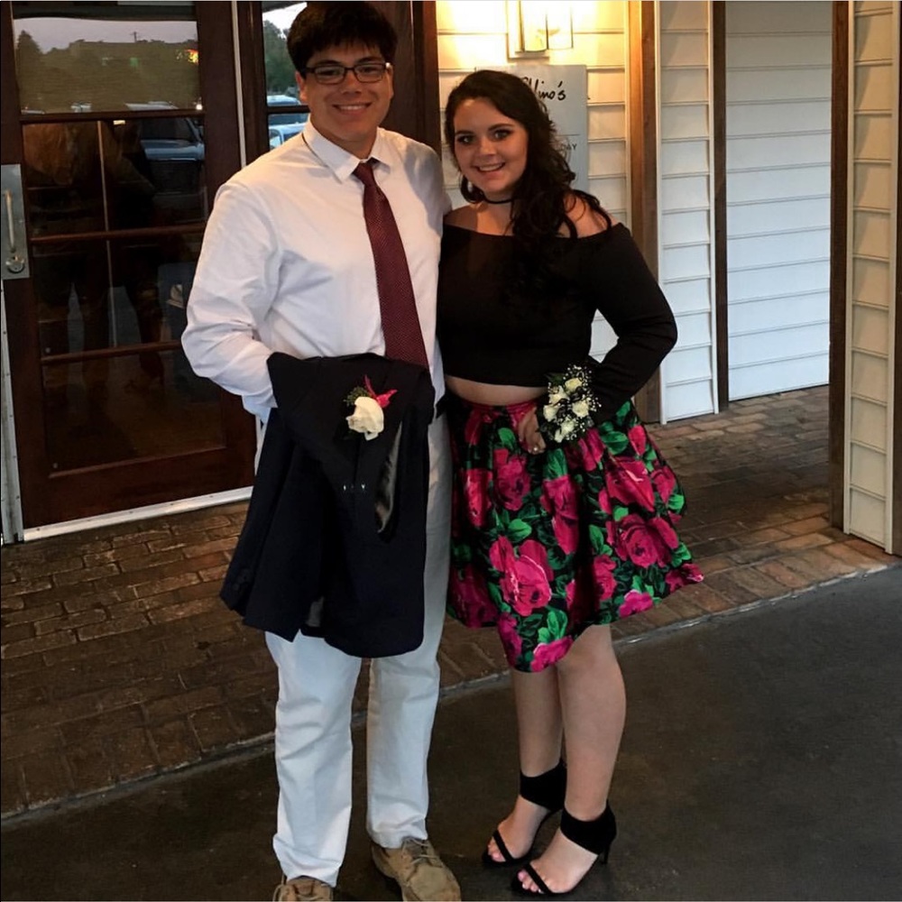 Sheri hill 2 piece, only worn once